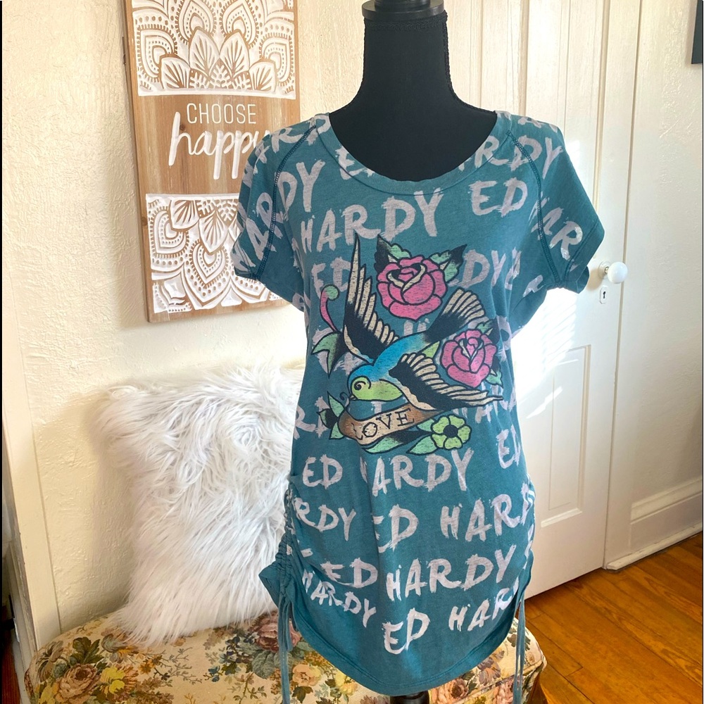 Ed Hardy short sleeve shirt ties on sides size Large